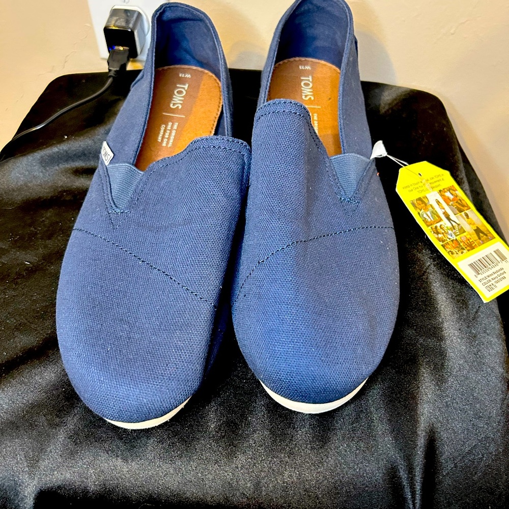 TOMS CLASSIC CANVAS WOMEN Navy Blue size US 11